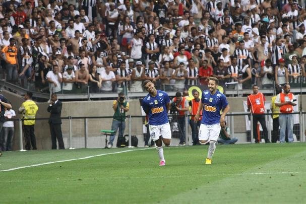Fotos do jogo entre Cruzeiro e Atltico, no Mineiro, pela 23 rodada do Brasileiro