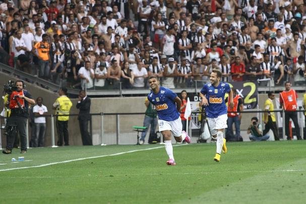 Fotos do jogo entre Cruzeiro e Atltico, no Mineiro, pela 23 rodada do Brasileiro