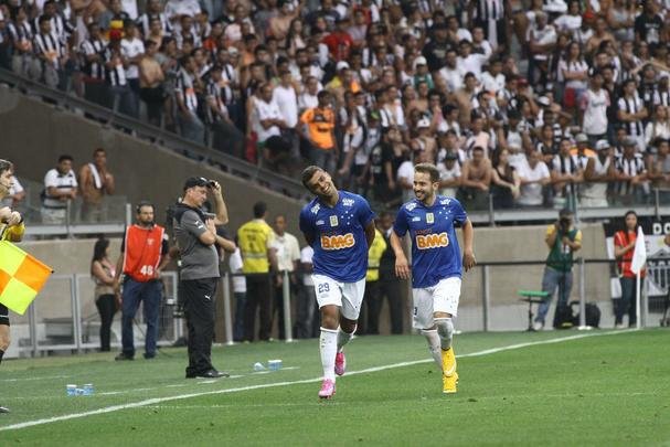 Fotos do jogo entre Cruzeiro e Atltico, no Mineiro, pela 23 rodada do Brasileiro
