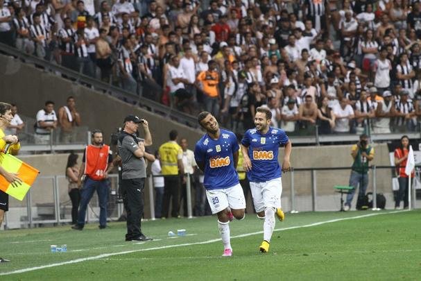 Fotos do jogo entre Cruzeiro e Atltico, no Mineiro, pela 23 rodada do Brasileiro