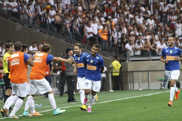 Fotos do jogo entre Cruzeiro e Atltico, no Mineiro, pela 23 rodada do Brasileiro