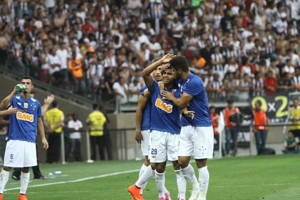 Fotos do jogo entre Cruzeiro e Atltico, no Mineiro, pela 23 rodada do Brasileiro