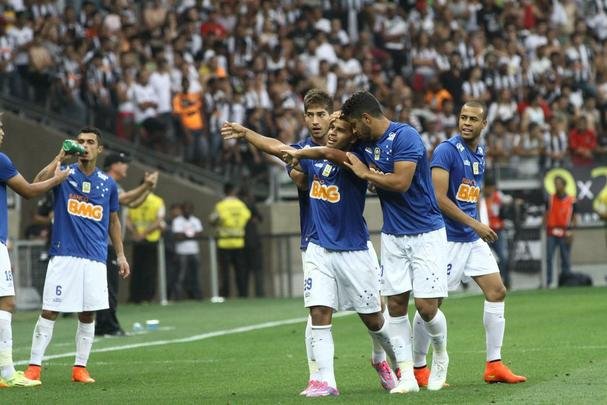 Fotos do jogo entre Cruzeiro e Atltico, no Mineiro, pela 23 rodada do Brasileiro