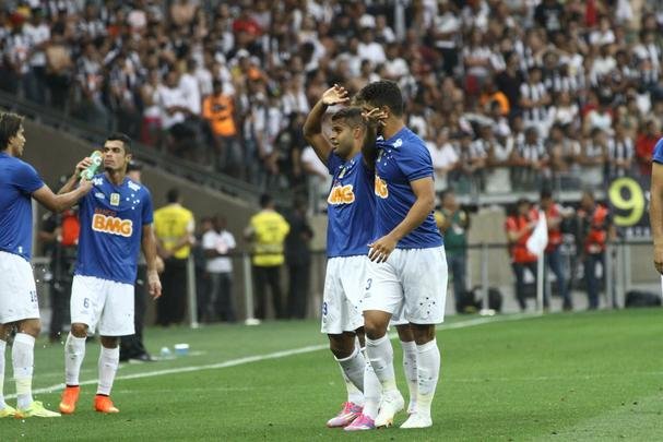 Fotos do jogo entre Cruzeiro e Atltico, no Mineiro, pela 23 rodada do Brasileiro