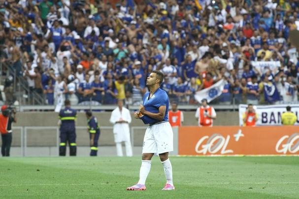 Fotos do jogo entre Cruzeiro e Atltico, no Mineiro, pela 23 rodada do Brasileiro