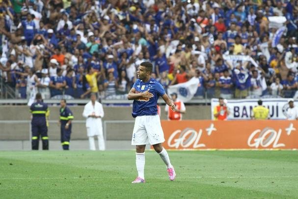 Fotos do jogo entre Cruzeiro e Atltico, no Mineiro, pela 23 rodada do Brasileiro