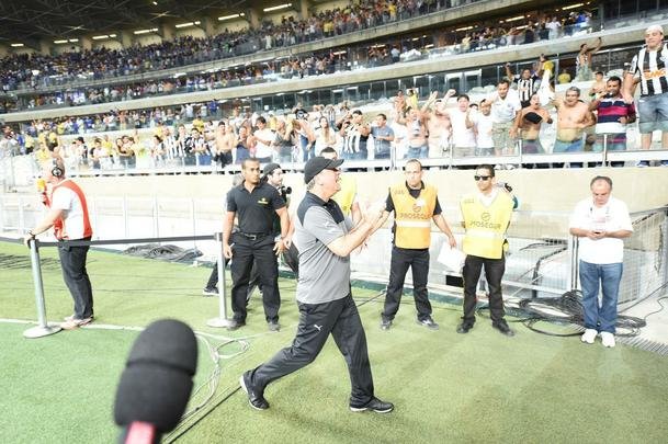 Fotos do clssico entre Atltico e Cruzeiro, no Mineiro, pela 23 rodada do Brasileiro