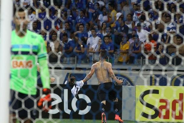Fotos do clssico entre Atltico e Cruzeiro, no Mineiro, pela 23 rodada do Brasileiro