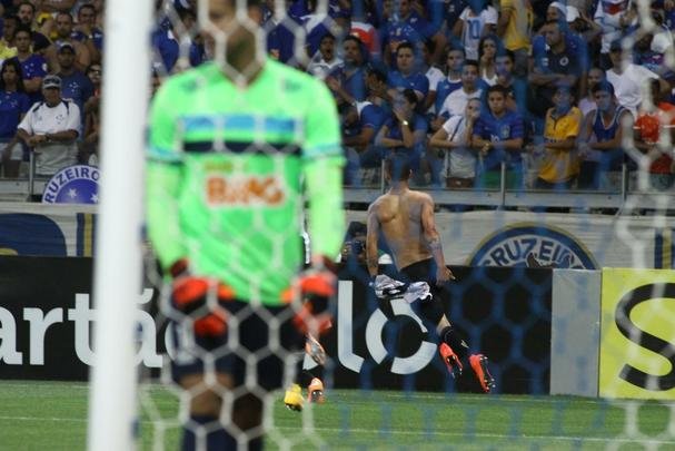 Fotos do clssico entre Atltico e Cruzeiro, no Mineiro, pela 23 rodada do Brasileiro