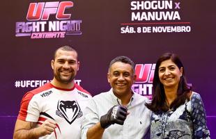 Lanamento do primeiro UFC em Uberlndia - Mauricio Shogun, o prefeito Gilmar Machado e a diretora geral do UFC no Brasil Grace Tourinho