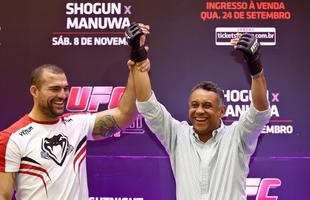 Lanamento do primeiro UFC em Uberlndia - Shogun e o prefeito de Uberlndia, Gilmar Machado