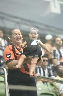 Imagens da torcida no jogo entre Atltico e Vitria pelo Campeonato Brasileiro
