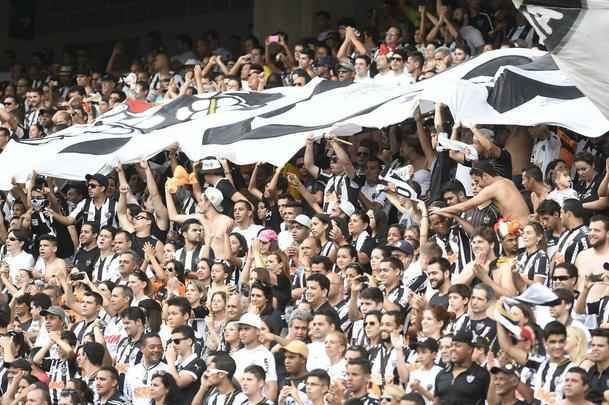 Imagens da torcida no jogo entre Atltico e Vitria pelo Campeonato Brasileiro