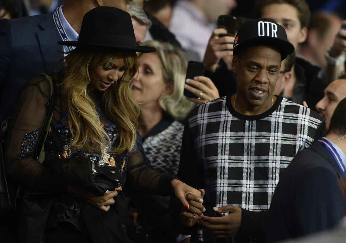 Jogo pela Liga dos Campees entre PSG e Barcelona, em Paris, reuniu cantora Beyonc e seu marido, o rapper Jay-Z; o ex-jogador ingls David Beckham e o ex-presidente da Frana, Nicolas Sarkozy