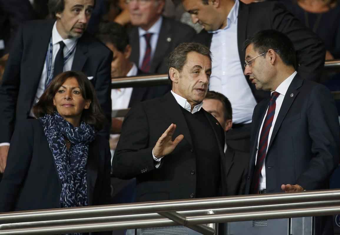 Jogo pela Liga dos Campees entre PSG e Barcelona, em Paris, reuniu cantora Beyonc e seu marido, o rapper Jay-Z; o ex-jogador ingls David Beckham e o ex-presidente da Frana, Nicolas Sarkozy