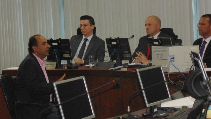 Julgamento de Atltico e Cruzeiro na Terceira Comisso Disciplinar do STJD, no Rio de Janeiro