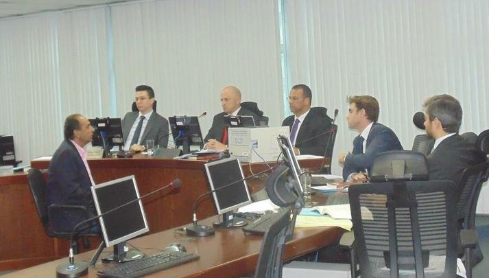 Julgamento de Atltico e Cruzeiro na Terceira Comisso Disciplinar do STJD, no Rio de Janeiro