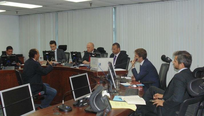 Julgamento de Atltico e Cruzeiro na Terceira Comisso Disciplinar do STJD, no Rio de Janeiro