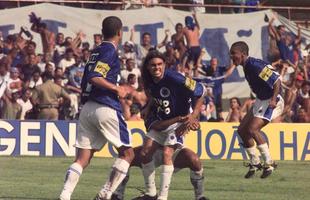 Na partida de volta, no Mineiro, o Cruzeiro venceu por 3 a 2 e se classificou para a semifinal. Os gols da Raposa foram marcados por Sorin (foto), Geovanni e Fbio Jnior.