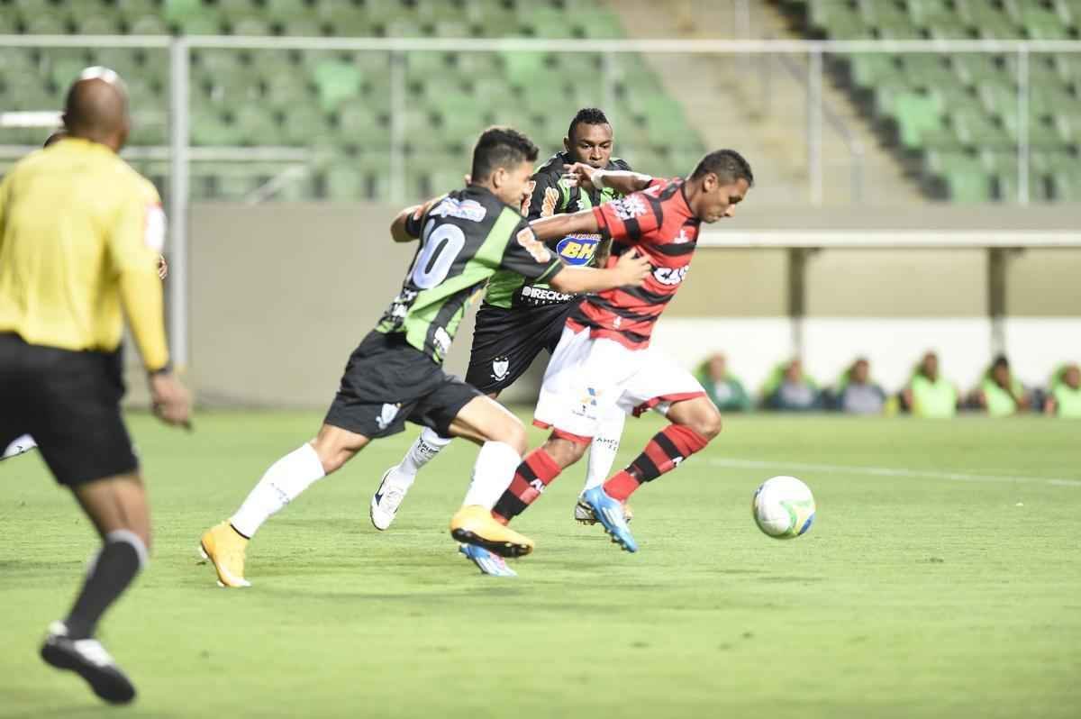 Fotos do jogo entre Amrica e Atltico-GO, no Independncia, pela 27 rodada da Srie B do Brasileiro