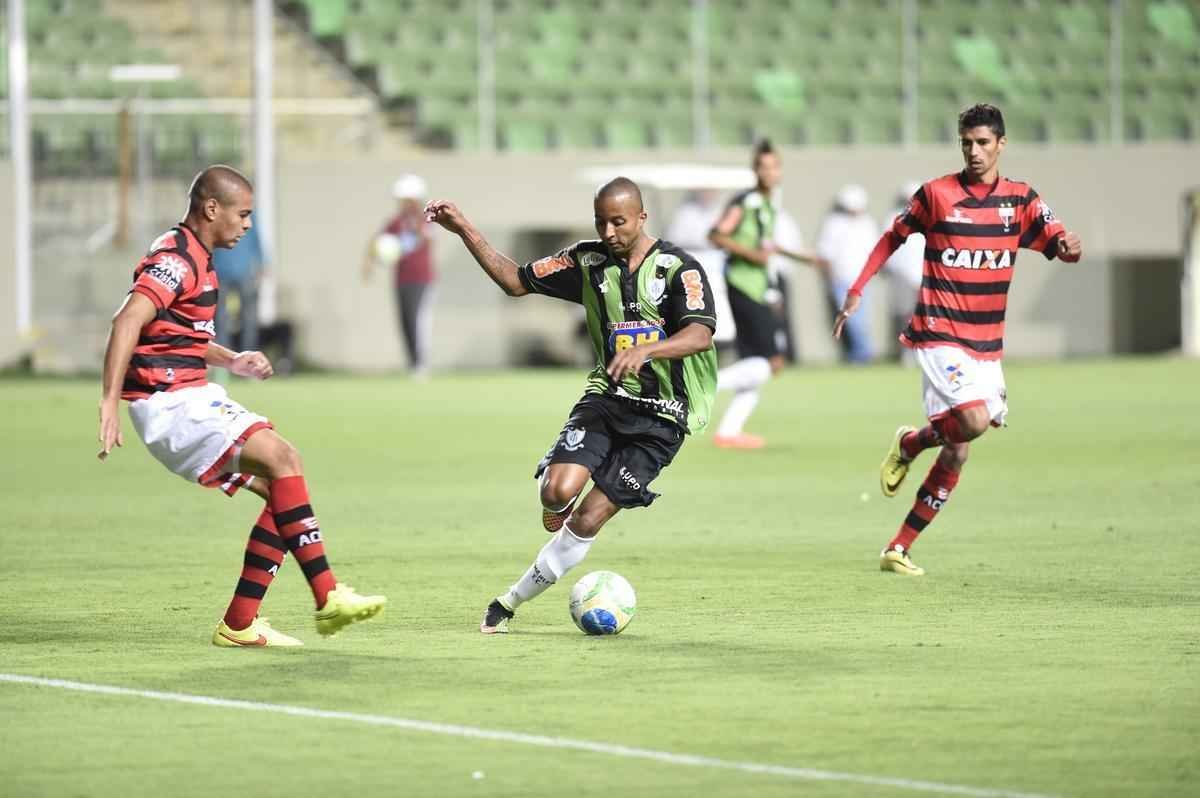 Fotos do jogo entre Amrica e Atltico-GO, no Independncia, pela 27 rodada da Srie B do Brasileiro