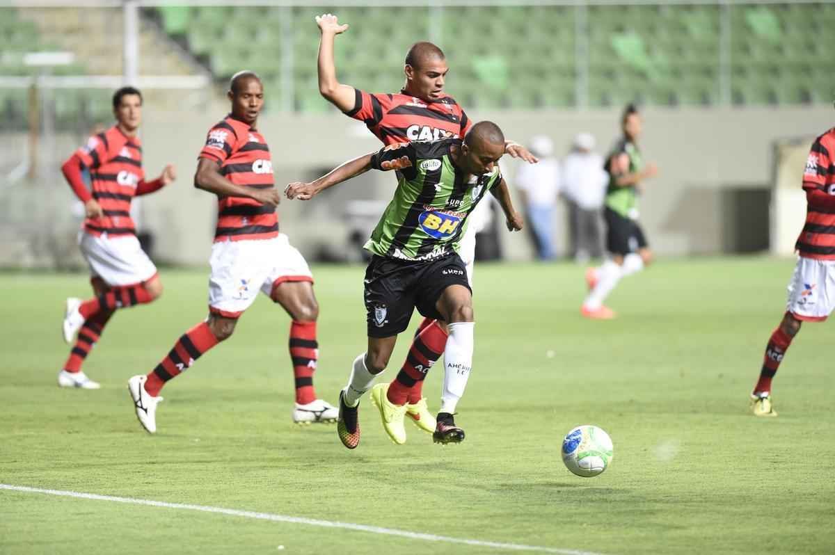 Fotos do jogo entre Amrica e Atltico-GO, no Independncia, pela 27 rodada da Srie B do Brasileiro