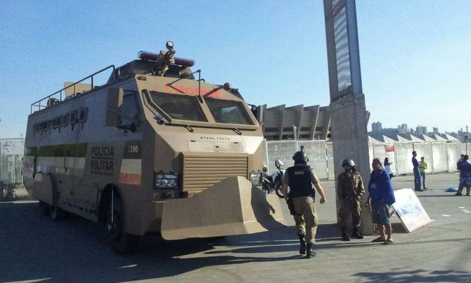 Cruzeirenses se aglomeraram no entorno do Mineiro desde o incio da tarde