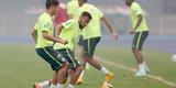 Jogadores da Seleo Brasileira treinam em Pequim para o Superclssico contra a Argentina