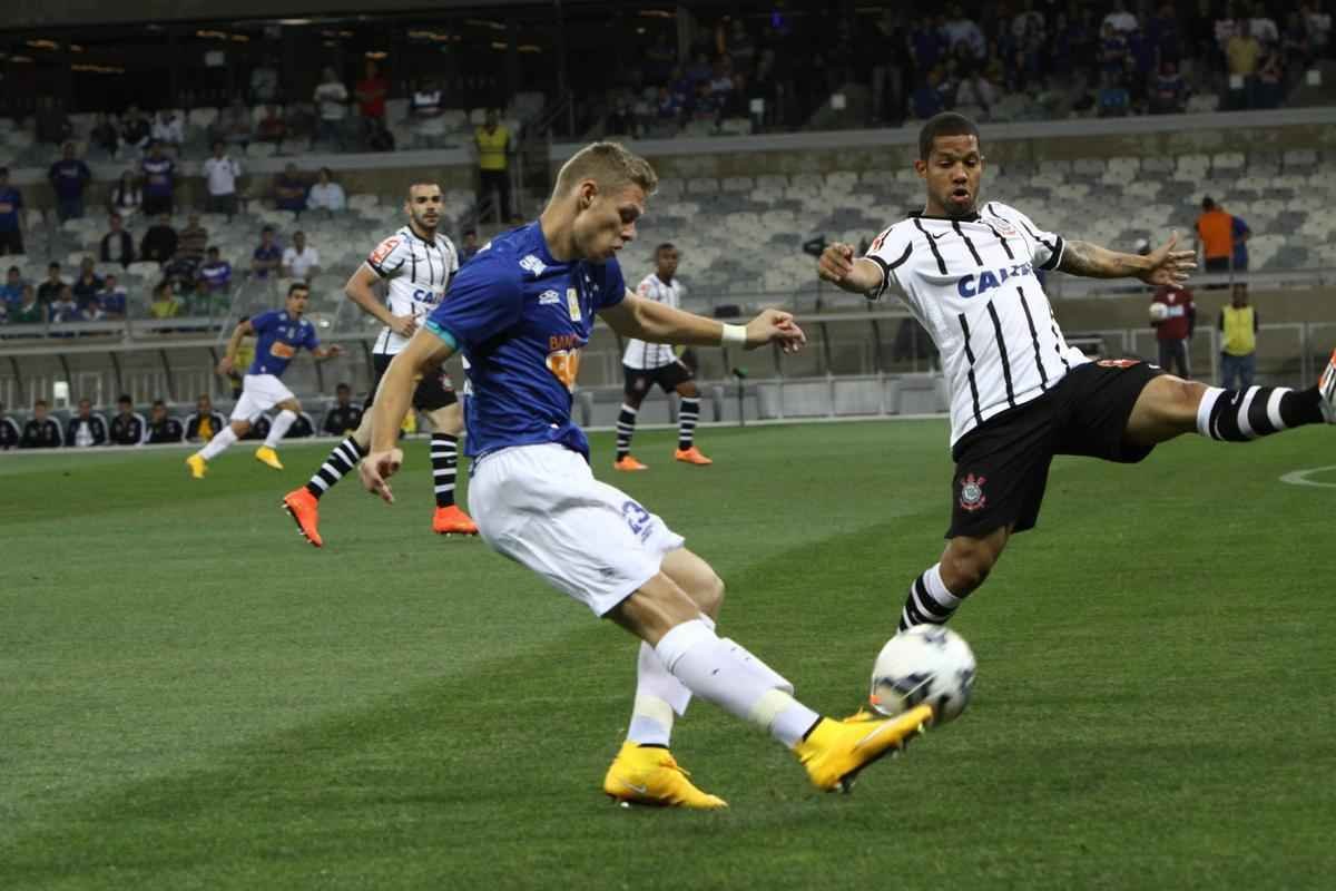 Confira imagens da partida entre Cruzeiro e Corinthians, pela 27 rodada do Campeonato Brasileiro