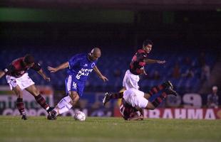 No Brasileiro de 2000, o Cruzeiro derrotou o Flamengo no Maracan por 2 a 1.