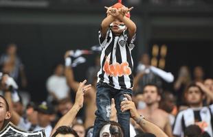 Fotos das torcidas de Atltico e Corinthians durante o confronto no Mineiro pela Copa do Brasil