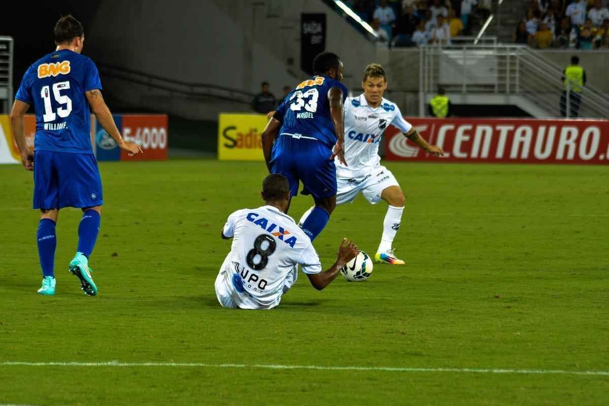 Cruzeiro sofreu e foi derrotado para o ABC, que briga para no cair para a Terceira Diviso