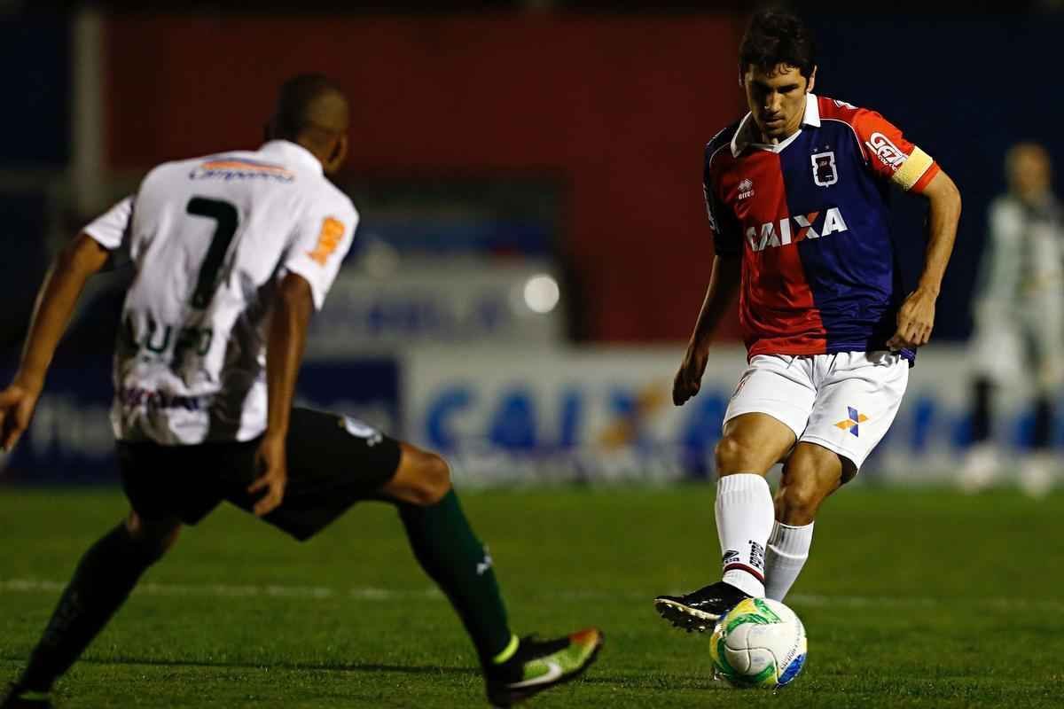 Fotos do jogo entre Paran e Amrica, na Vila Capanema, pela 30 rodada da Srie B do Brasileiro
