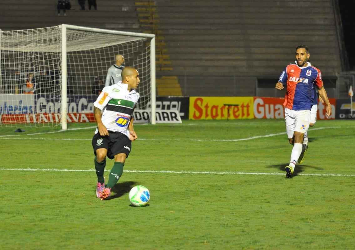 Fotos do jogo entre Paran e Amrica, na Vila Capanema, pela 30 rodada da Srie B do Brasileiro