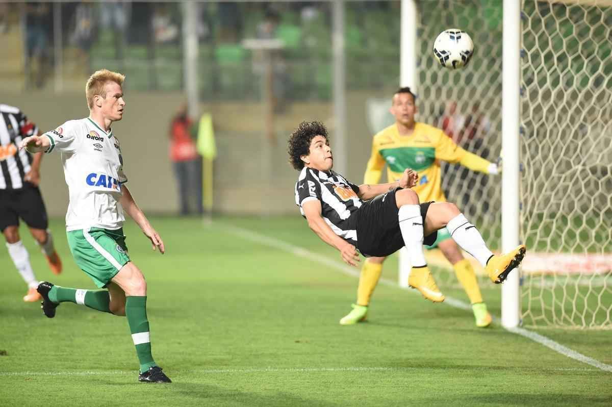 Imagens de Atltico x Chapecoense no Independncia, pela 34 rodada do Campeonato Brasileiro