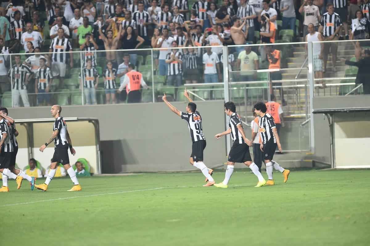 Imagens de Atltico x Chapecoense no Independncia, pela 34 rodada do Campeonato Brasileiro