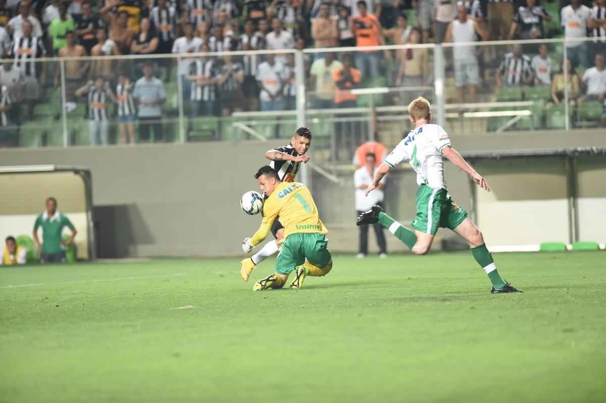Imagens de Atltico x Chapecoense no Independncia, pela 34 rodada do Campeonato Brasileiro