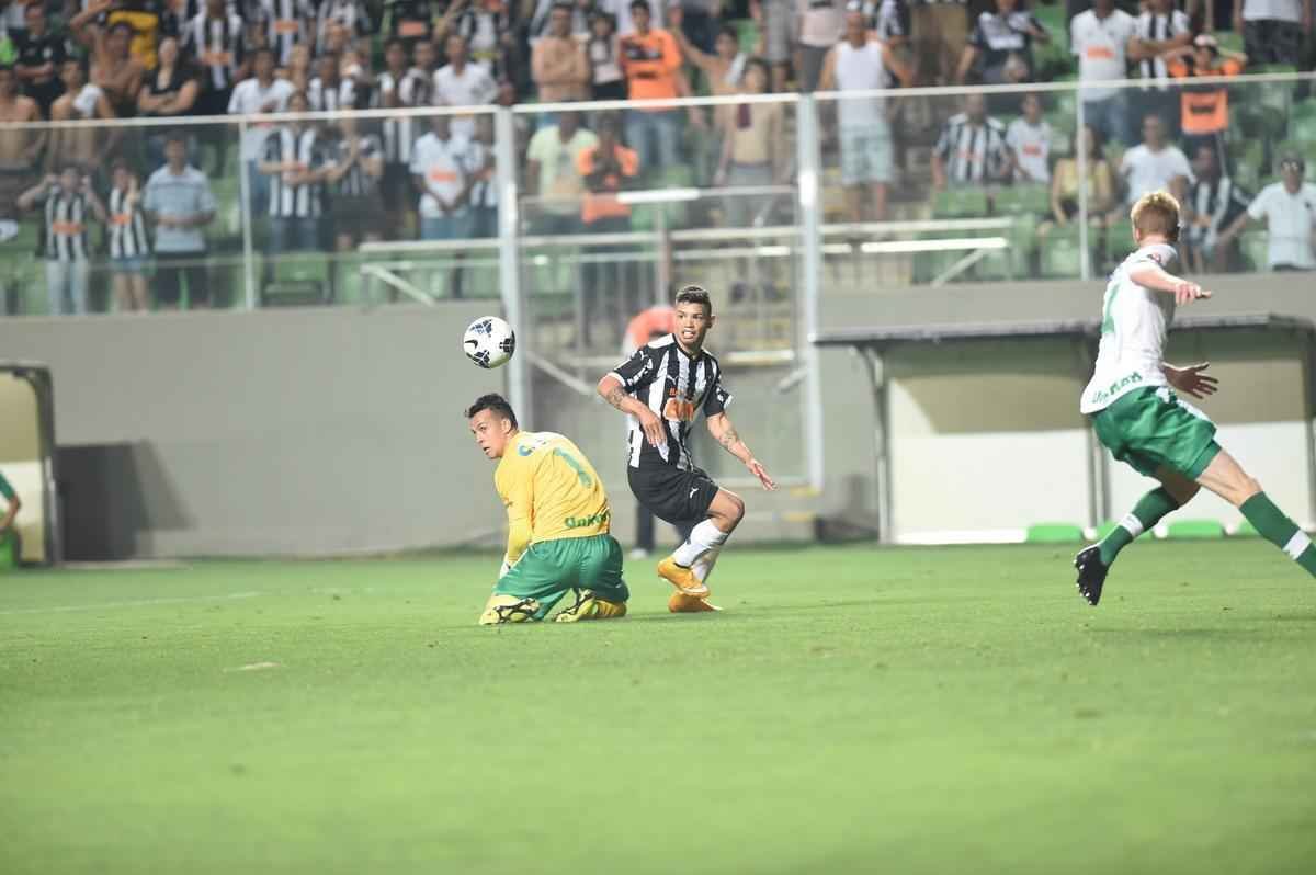 Imagens de Atltico x Chapecoense no Independncia, pela 34 rodada do Campeonato Brasileiro