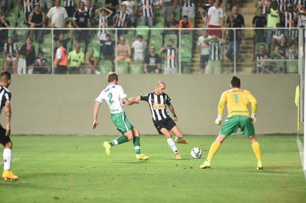 Imagens de Atltico x Chapecoense no Independncia, pela 34 rodada do Campeonato Brasileiro