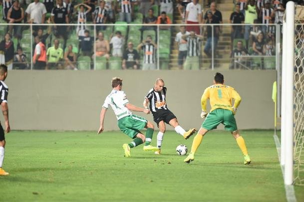 Imagens de Atltico x Chapecoense no Independncia, pela 34 rodada do Campeonato Brasileiro
