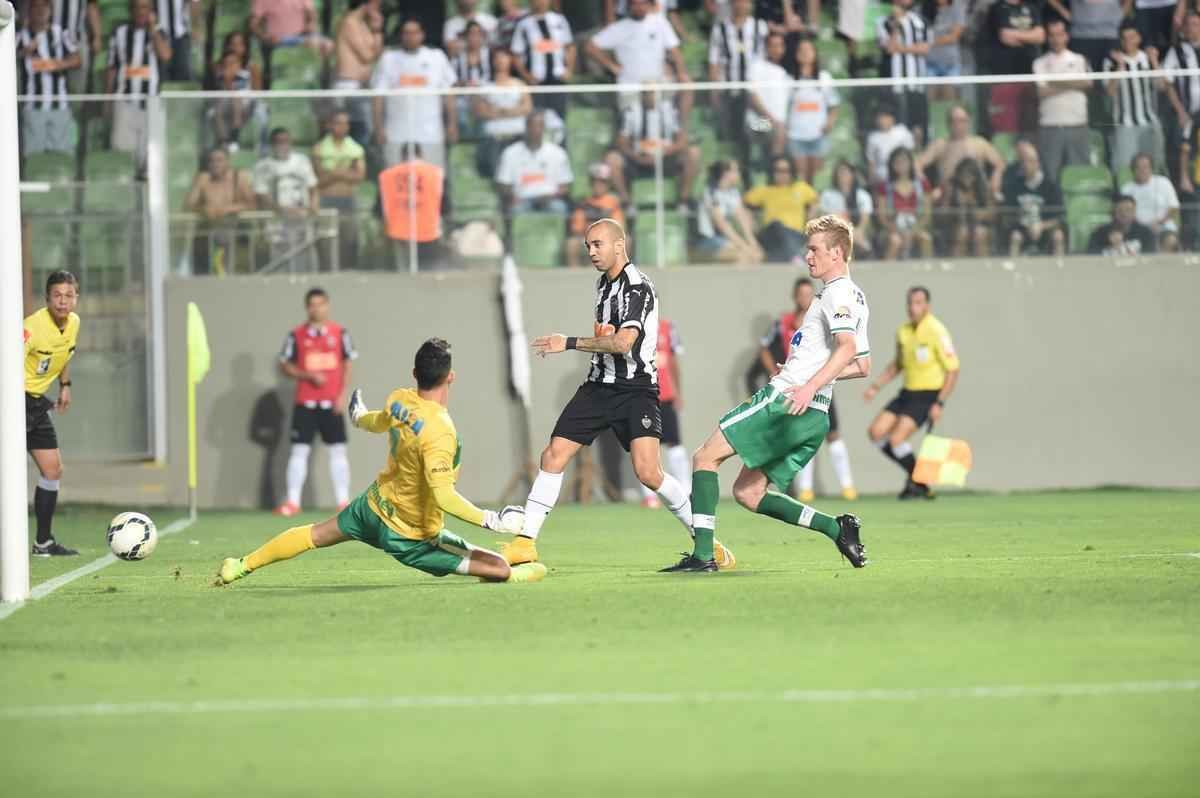 Imagens de Atltico x Chapecoense no Independncia, pela 34 rodada do Campeonato Brasileiro