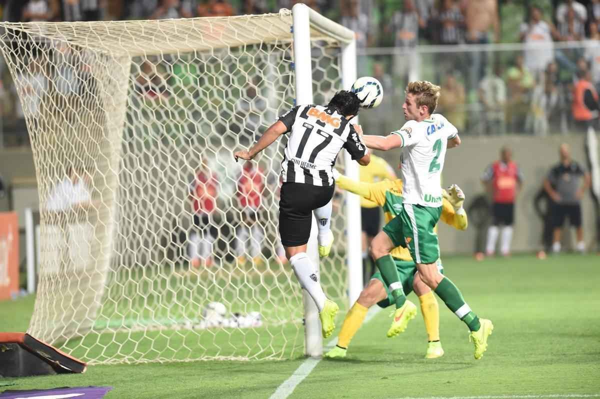 Imagens de Atltico x Chapecoense no Independncia, pela 34 rodada do Campeonato Brasileiro
