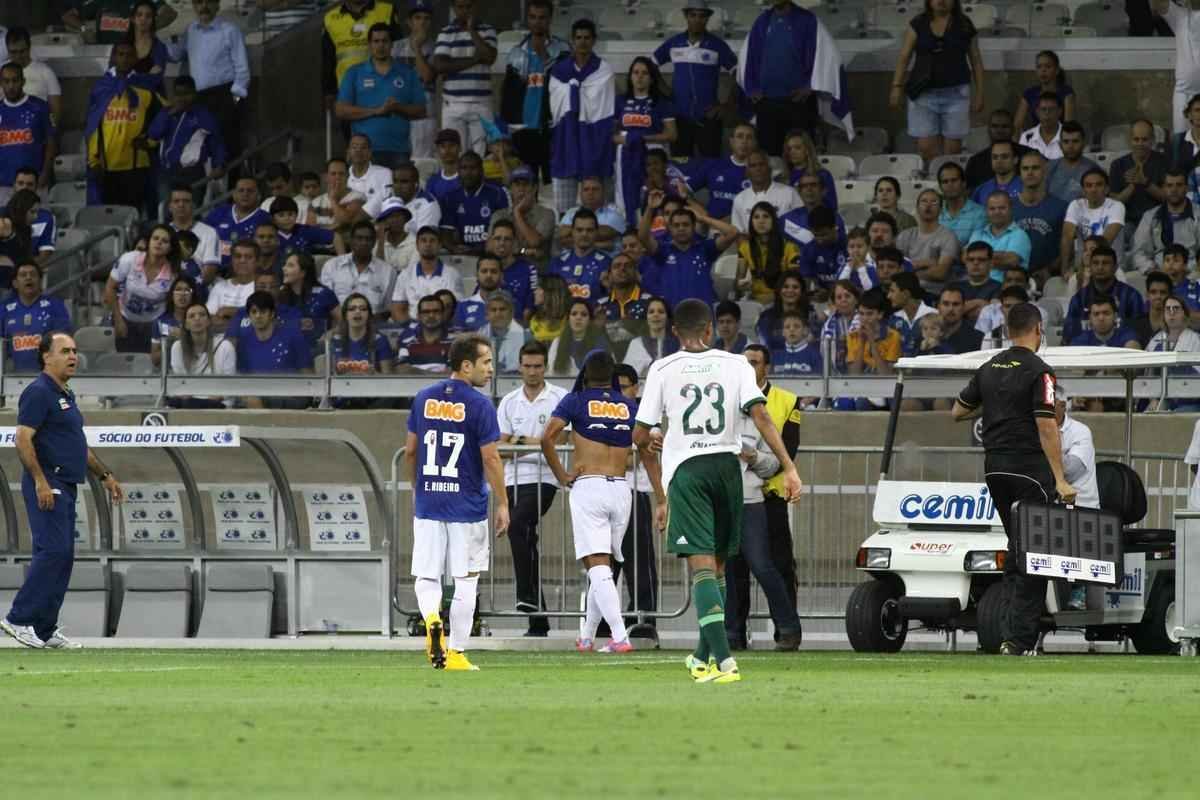 Fotos do jogo entre Cruzeiro e Palmeiras, no Mineiro, pela 30 rodada do Campeonato Brasileiro