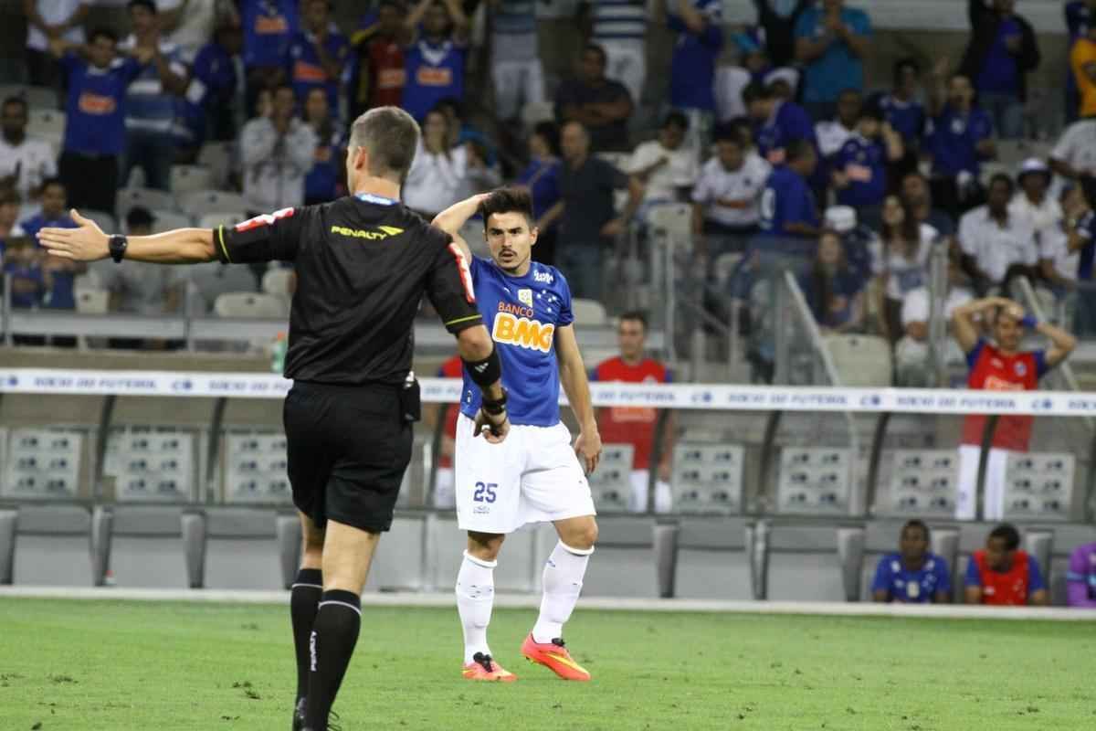 Fotos do jogo entre Cruzeiro e Palmeiras, no Mineiro, pela 30 rodada do Campeonato Brasileiro