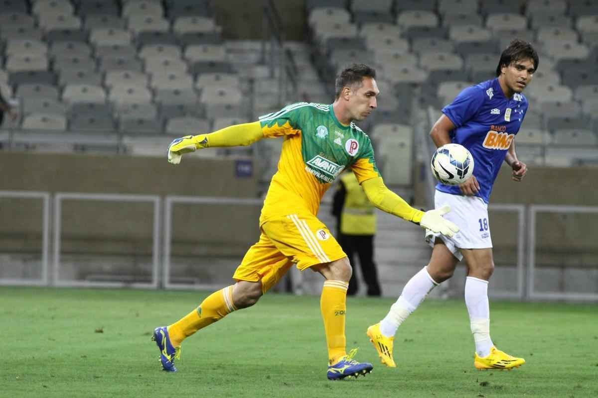Fotos do jogo entre Cruzeiro e Palmeiras, no Mineiro, pela 30 rodada do Campeonato Brasileiro