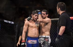 Fotos de lutas e bastidores do UFC 179, no Rio de Janeiro - Beneil Dariush (bermuda preta) venceu Carlos Diego Ferreira por deciso unnime



