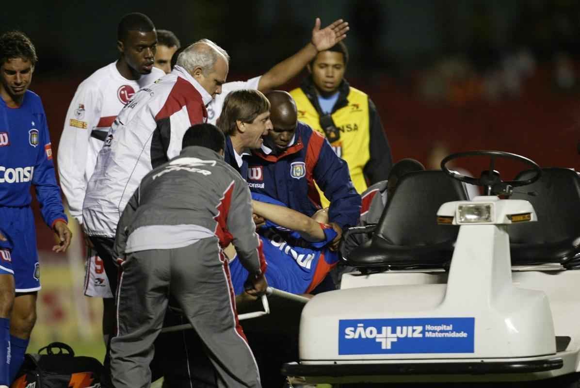 Morte do zagueiro Serginho por parada cardiorrespiratria completa 10 anos. Veja imagens