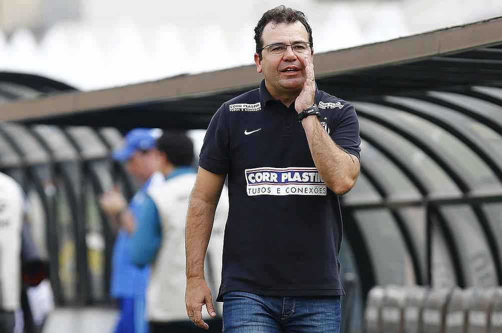 8) Enderson Moreira - R$ 250 mil