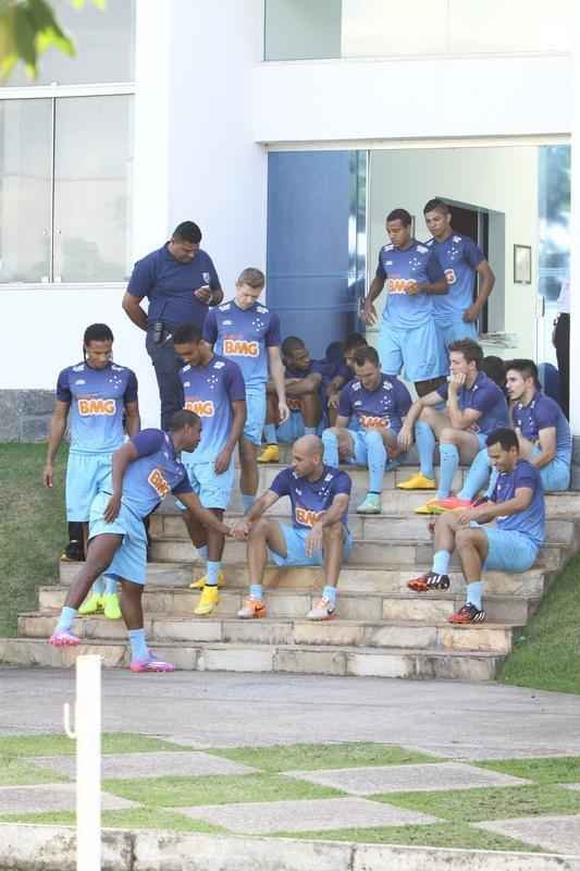Treino desta segunda-feira na Toca da Raposa II. Jogadores do Cruzeiro se prepararam para enfrentar o Santos, na quarta-feira, no Mineiro, no jogo de ida das quartas de final da Copa do Brasil