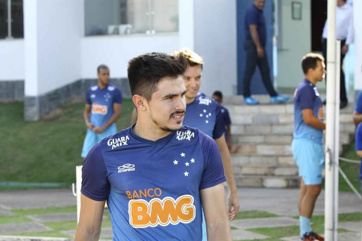 Treino desta segunda-feira na Toca da Raposa II. Jogadores do Cruzeiro se prepararam para enfrentar o Santos, na quarta-feira, no Mineiro, no jogo de ida das quartas de final da Copa do Brasil